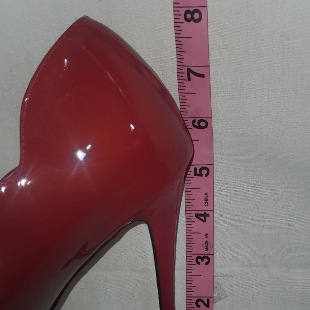 UNISEX Elegant Black and Red Heels - Picture 4 of 4